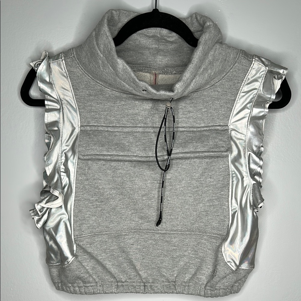 🔥Free people Gray and Silver Women's Top